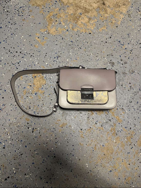 Michael Kors Handbags - Michael Kors Sloan Editor Bag